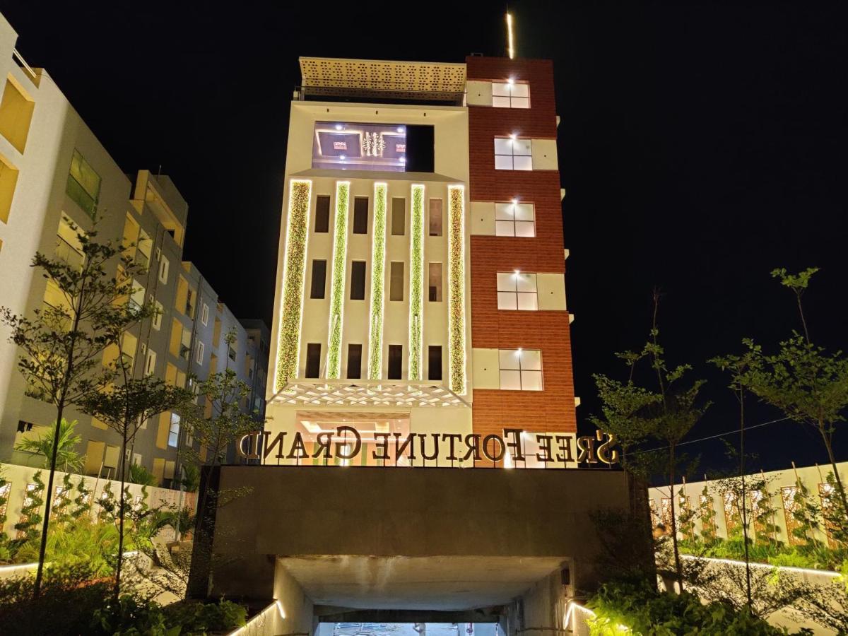 Sree Fortune Grand, Tadepalli 호텔 Tadepalle 외부 사진